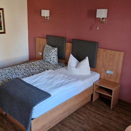 Hotel Garni Demmel & Cie Rohrsheim Экстерьер фото