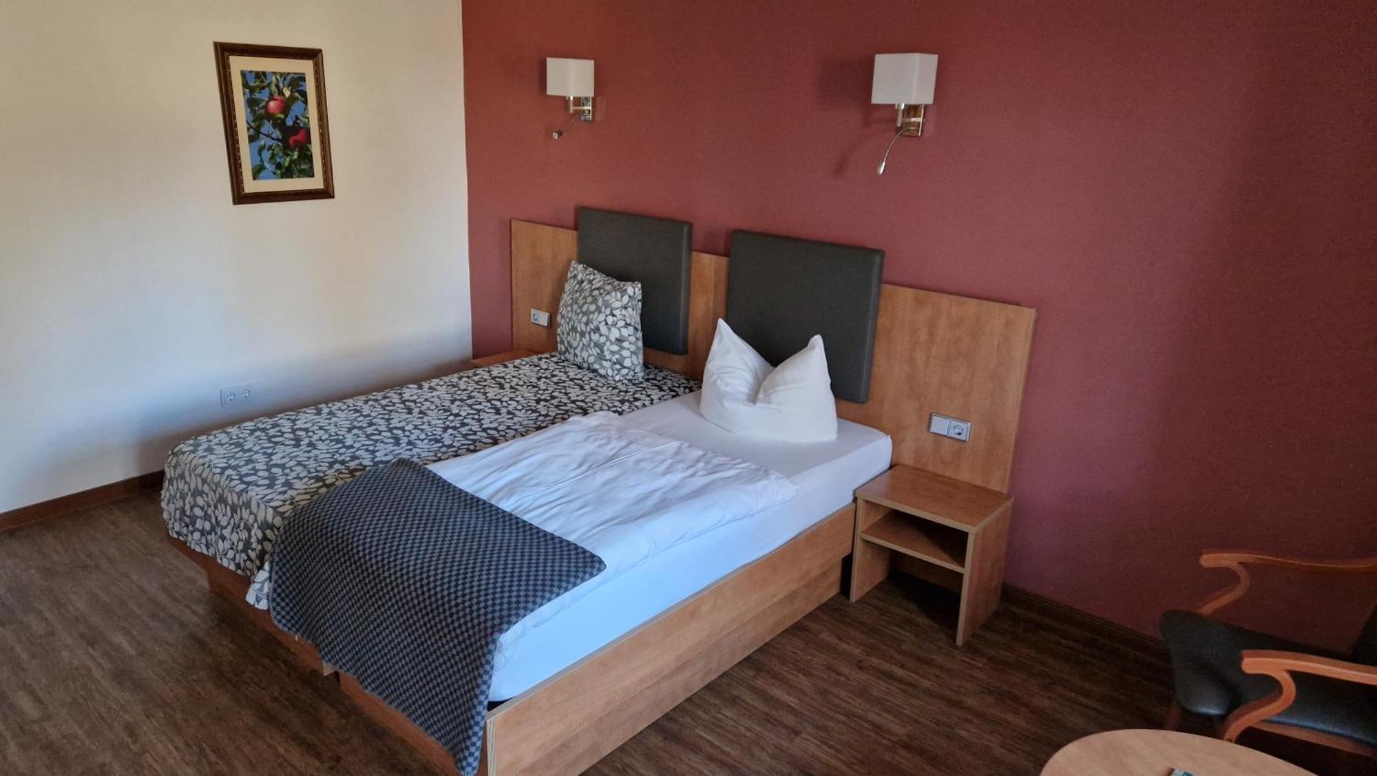 Hotel Garni Demmel & Cie Rohrsheim Экстерьер фото