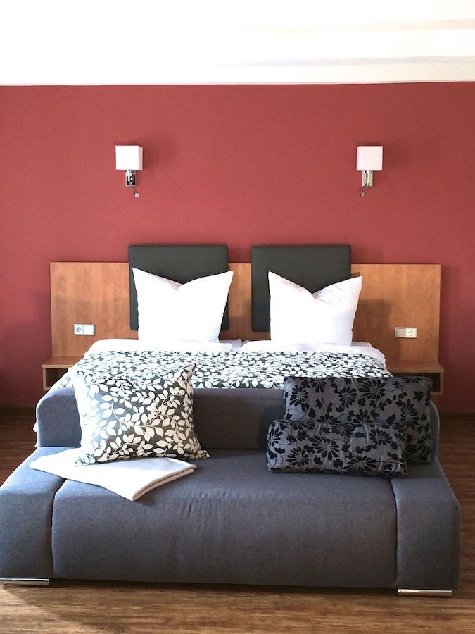 Hotel Garni Demmel & Cie Rohrsheim Экстерьер фото